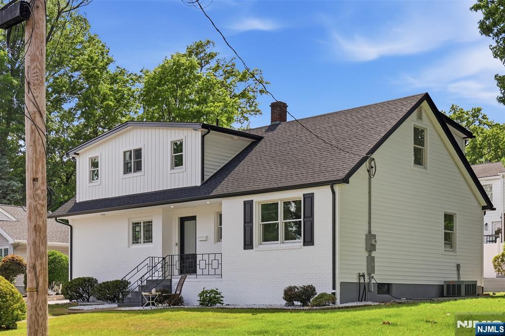 768 Birch Ave, New Milford, NJ 07646