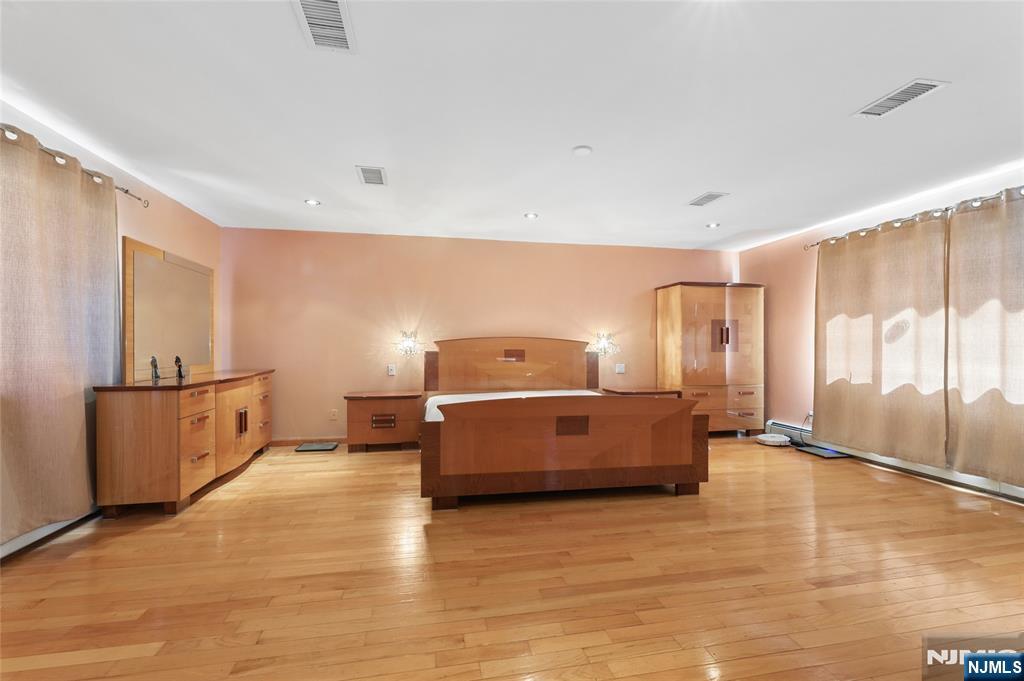 4-16 Bellair Avenue — photo 26