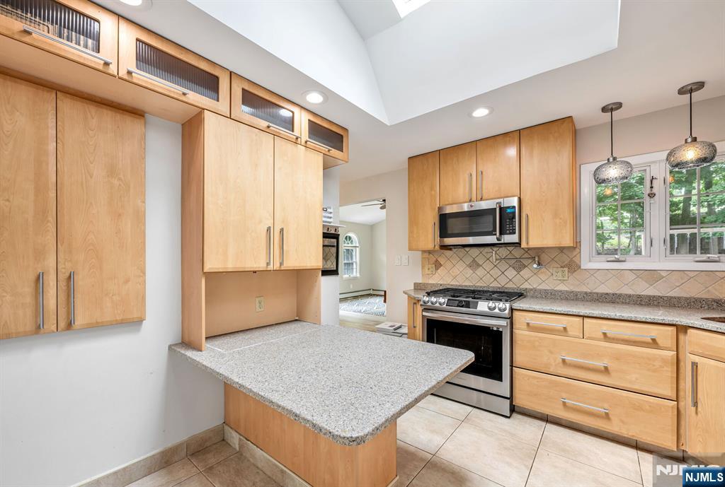 327 Hil Ray Avenue — photo 15