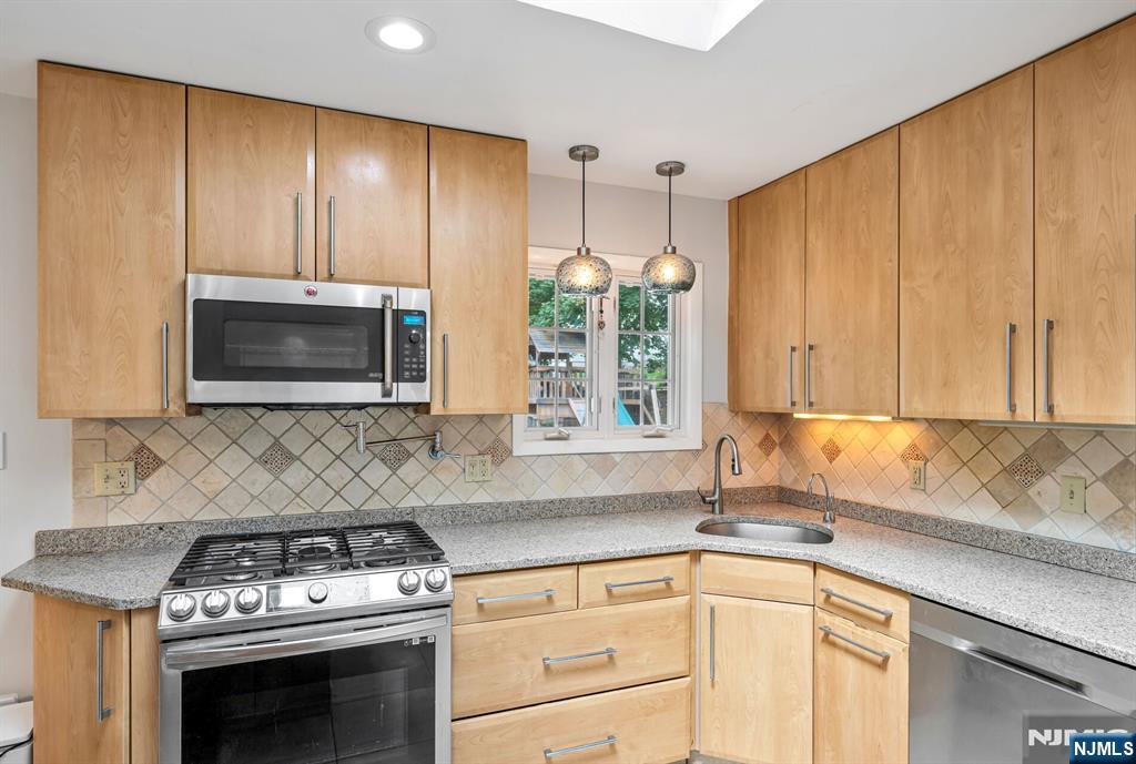 327 Hil Ray Avenue — photo 17