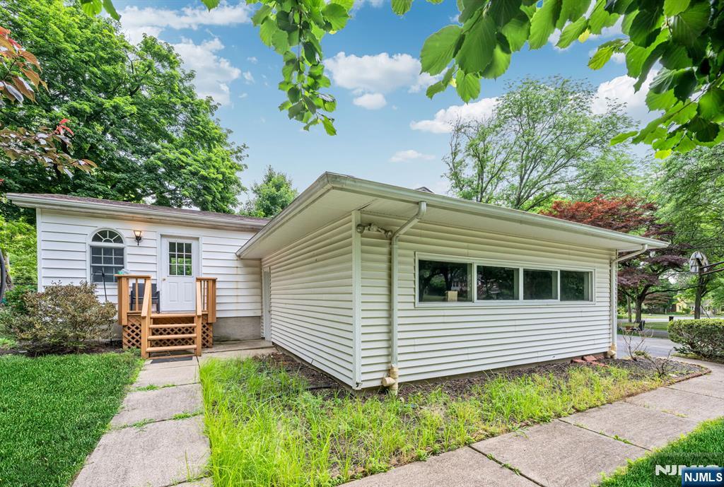 327 Hil Ray Avenue — photo 35
