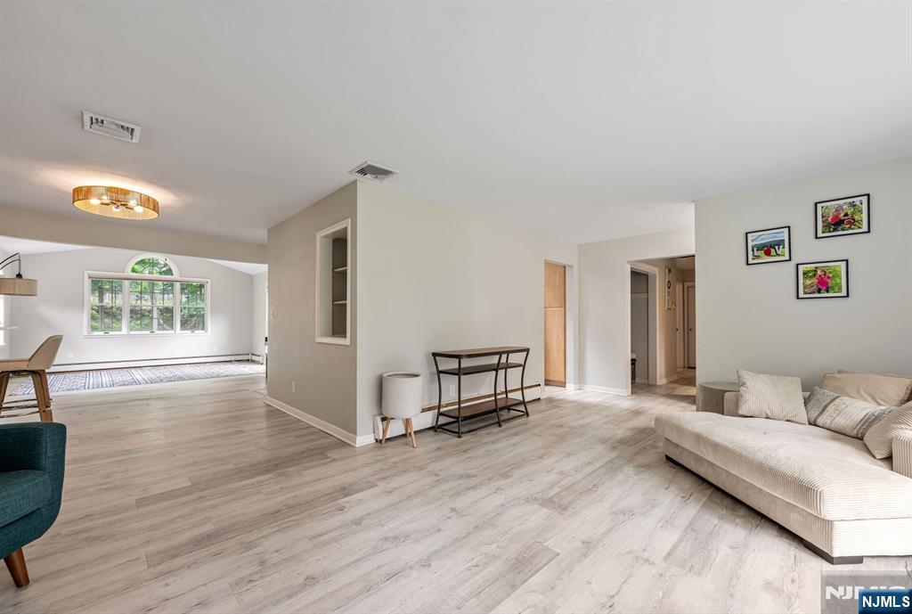 327 Hil Ray Avenue — photo 9