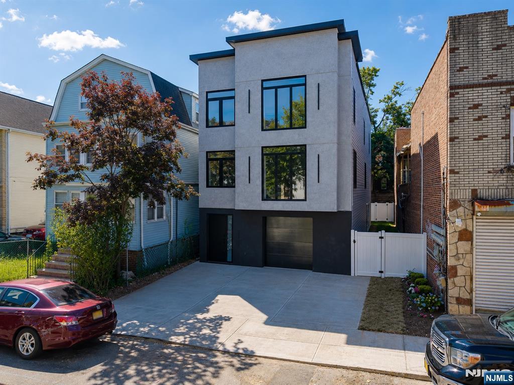 393 Myrtle Avenue — photo 24