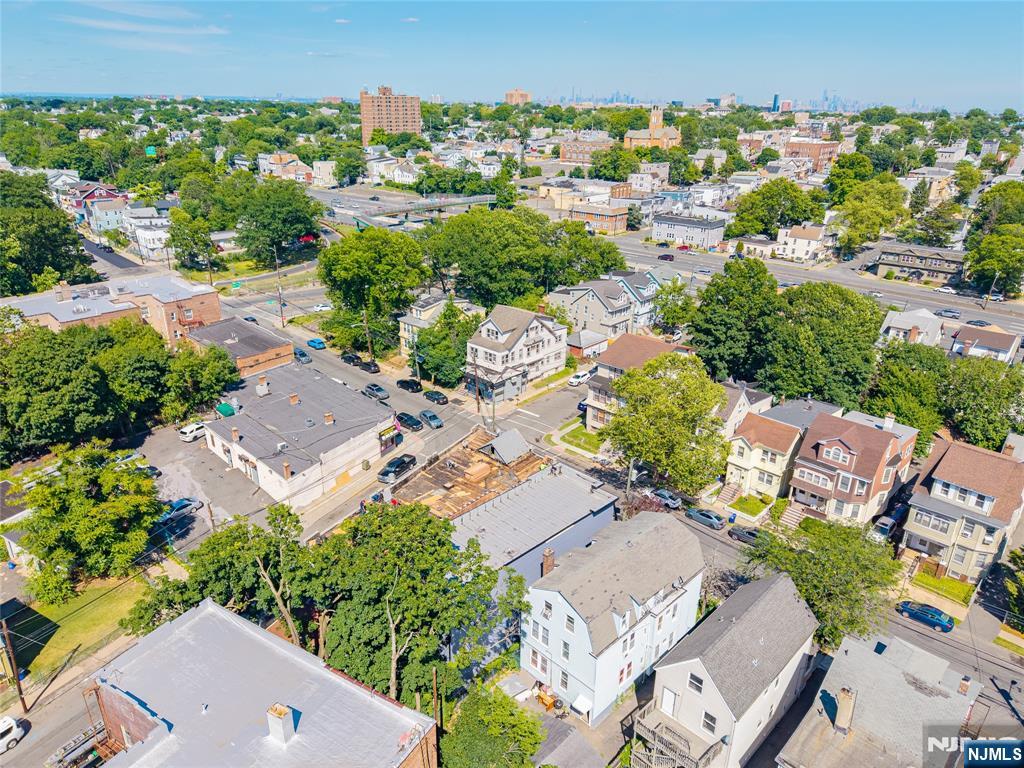 393 Myrtle Avenue — photo 33