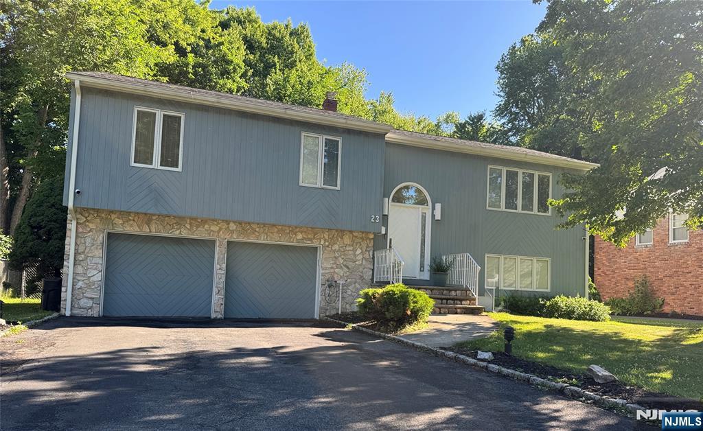 23 Ashwood Drive, Livingston NJ — listing photo