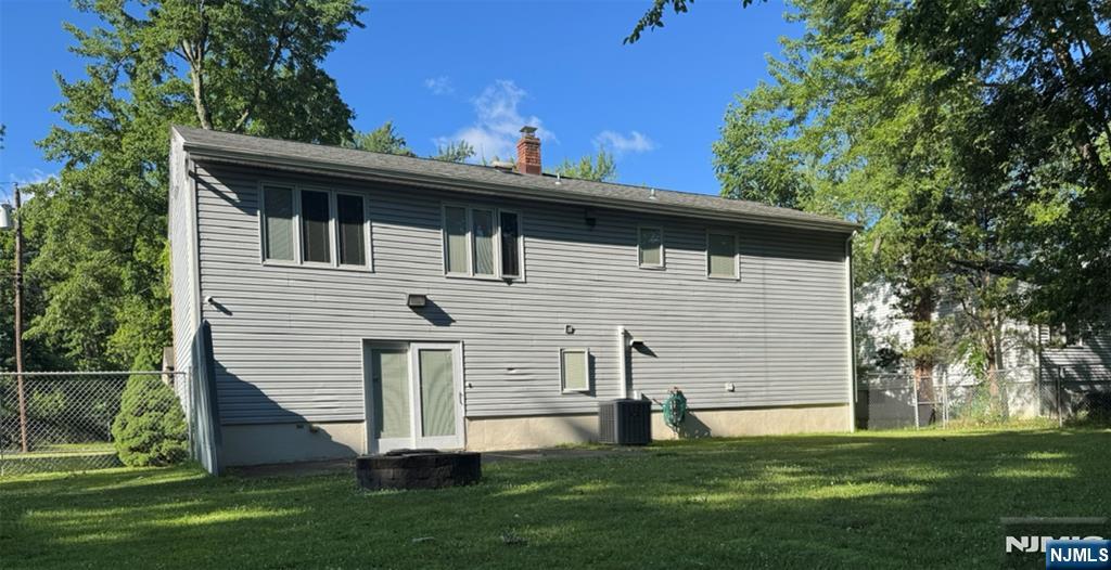 23 Ashwood Drive — photo 2