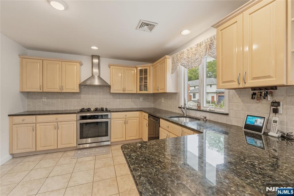 290 McHenry Drive — photo 14