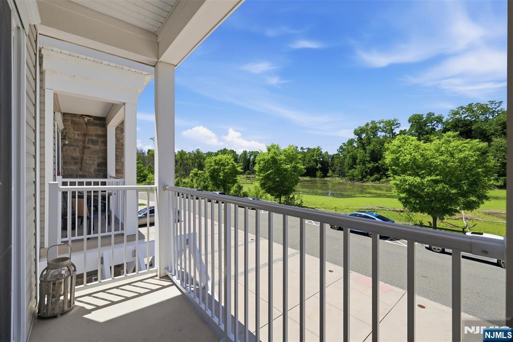404 Waterview Court 404 - Photo 2