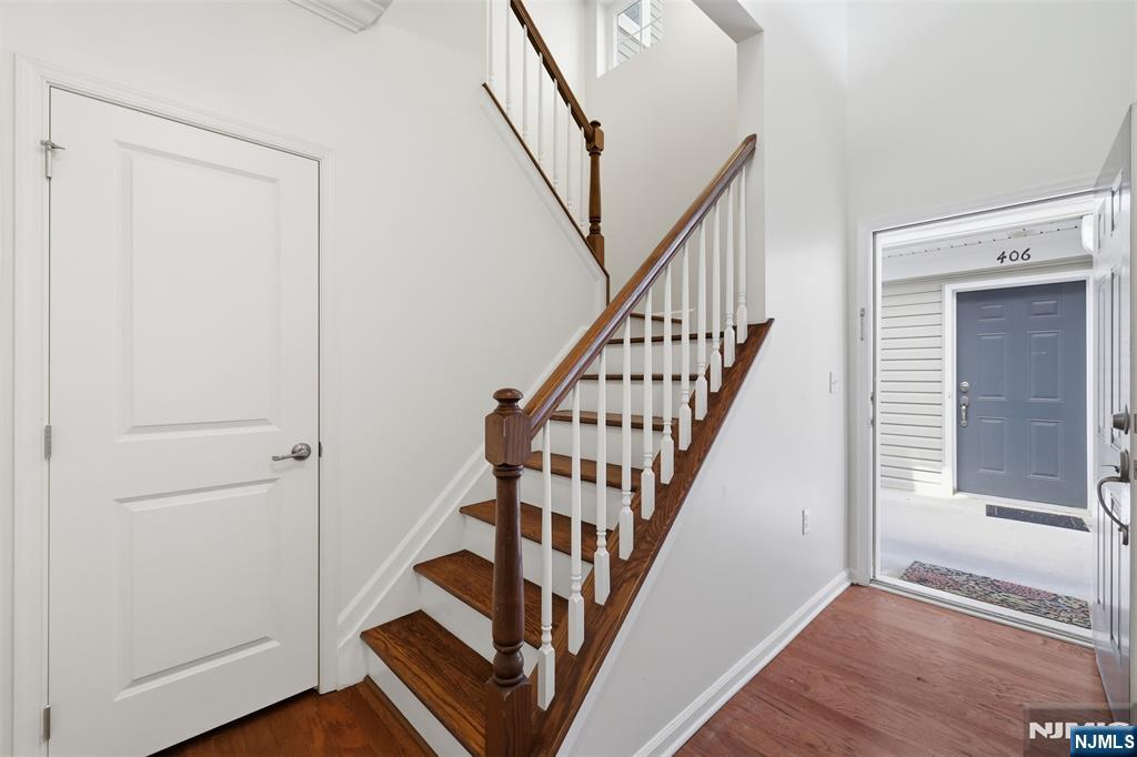 404 Waterview Court 404 - Photo 4