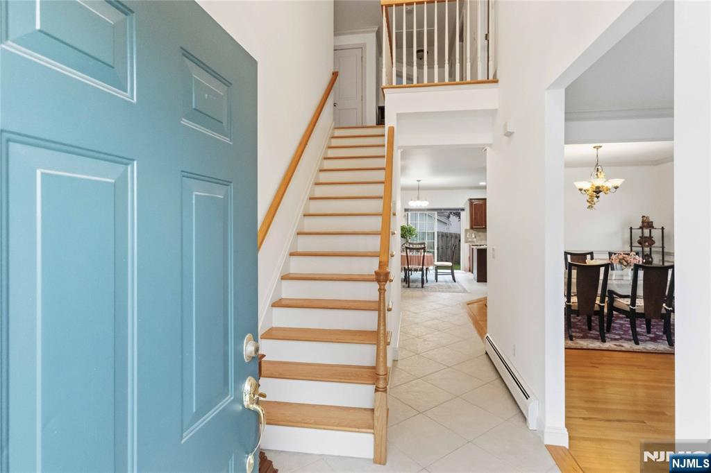 400 Paris Avenue - Photo 4