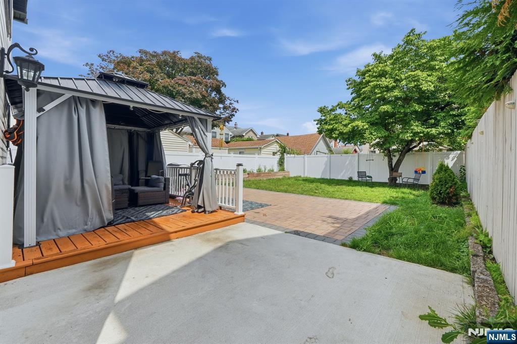 440 Alder Street — photo 39