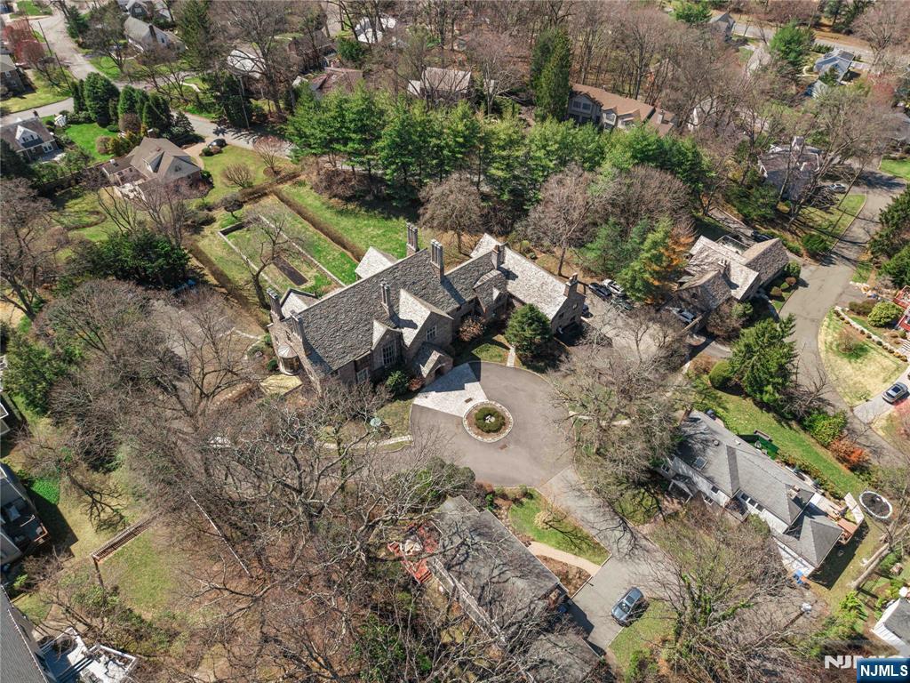 1 Byrne Ln #10, Tenafly, NJ 07670