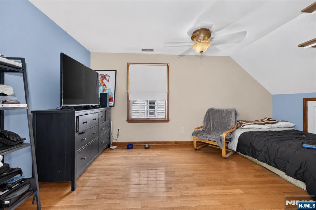43 Colonial Pw, Dumont, NJ 07628