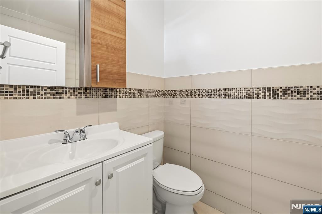141 Beach Street — photo 10