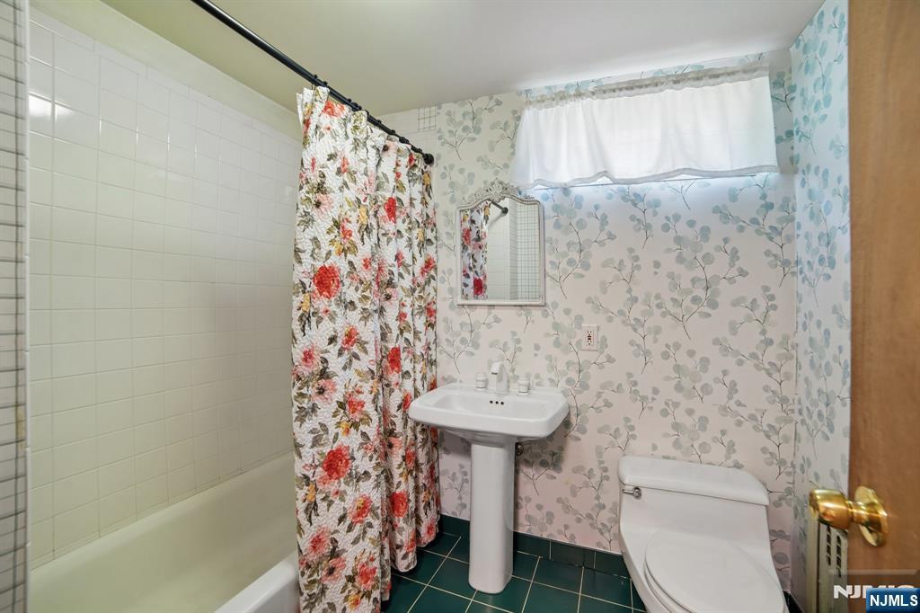 157 Sussex Road — photo 34