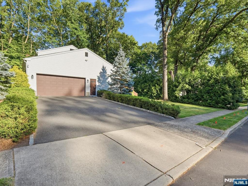 862 Battel Place — photo 6