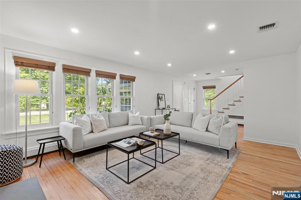 225 Walnut Street — photo 3