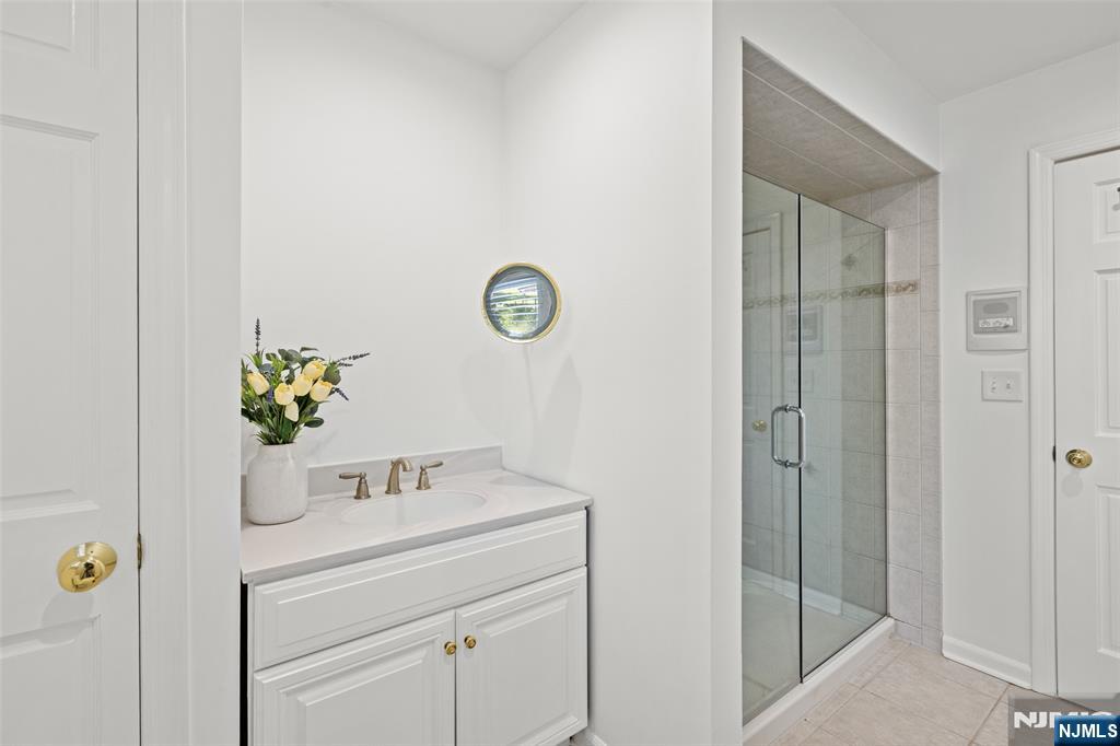 225 Walnut Street — photo 23