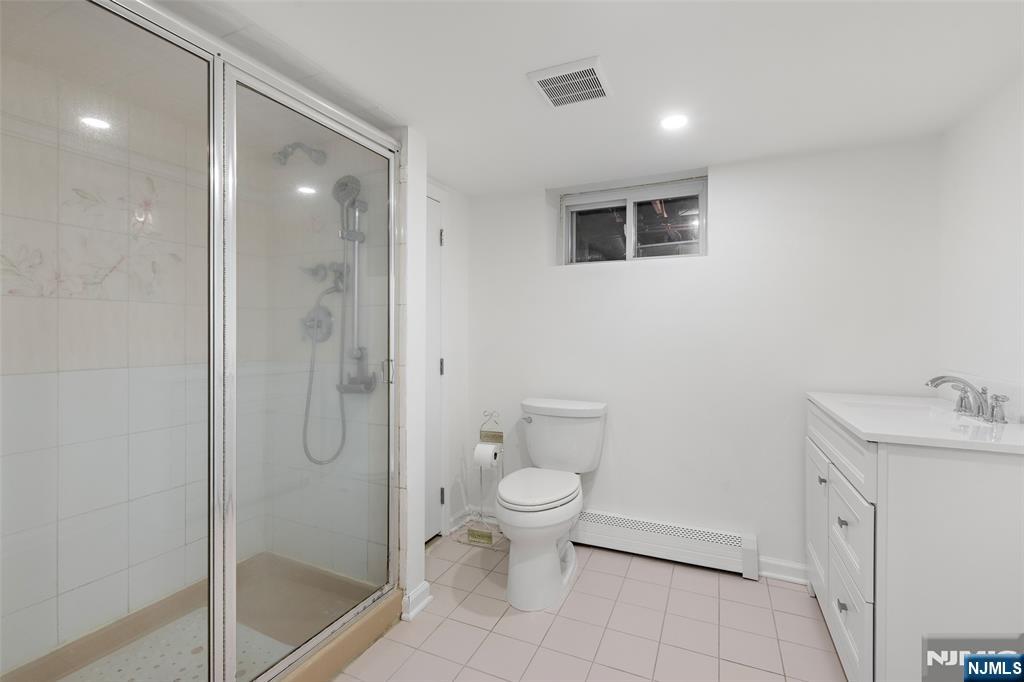 225 Walnut Street — photo 28
