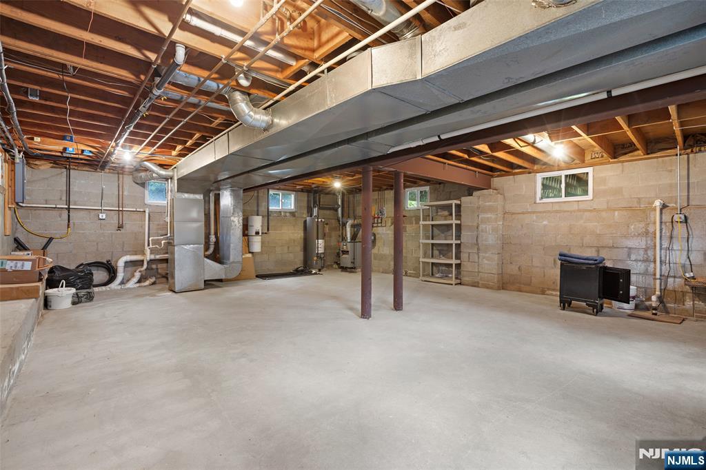 225 Walnut Street — photo 29