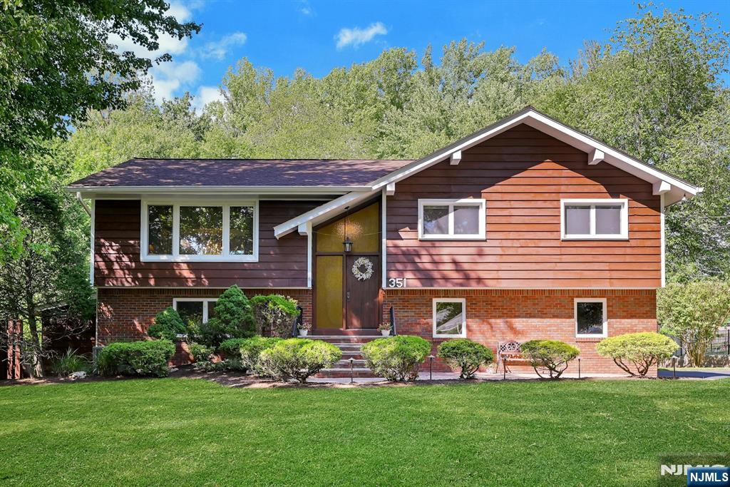 351 Rivervale Avenue — photo 40