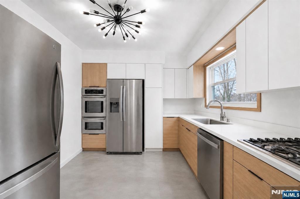 439 Bergen Boulevard — photo 24