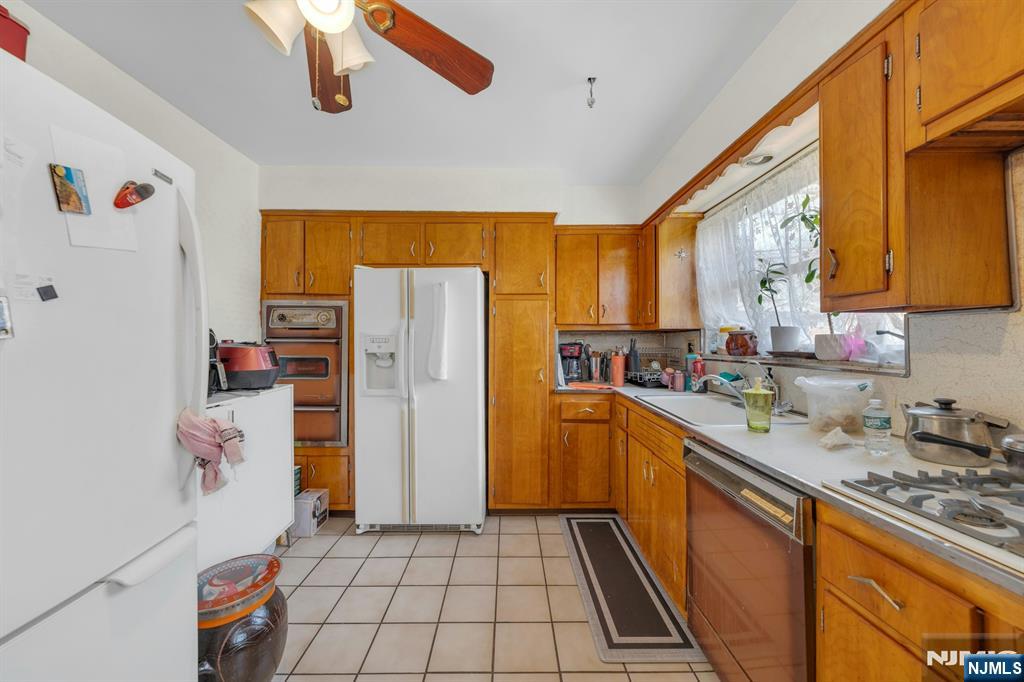 439 Bergen Boulevard — photo 25