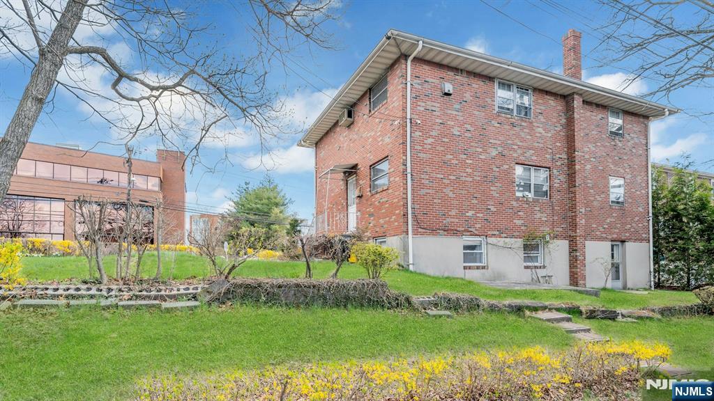 439 Bergen Blvd, Palisades Park, NJ 07650
