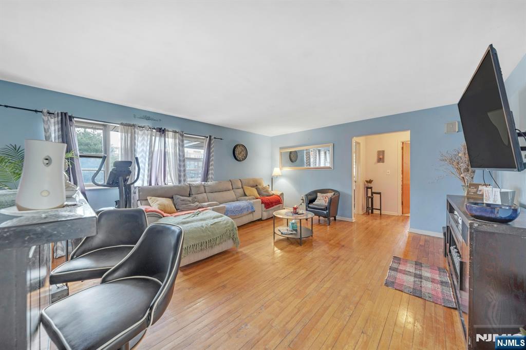 439 Bergen Boulevard — photo 6