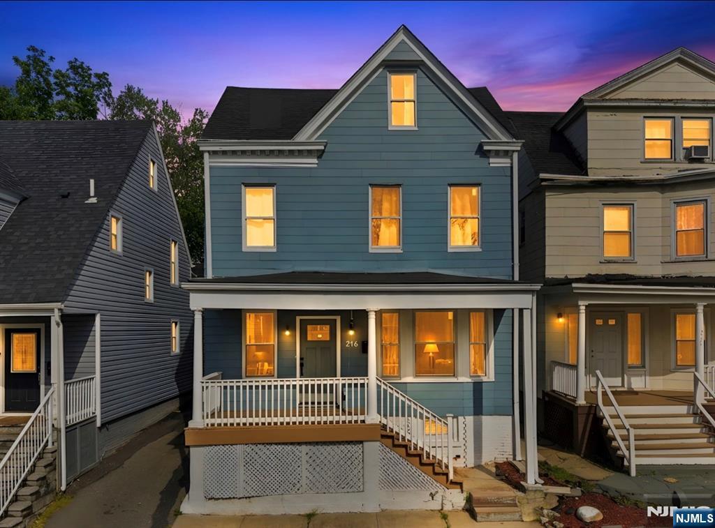 216 Maple Avenue