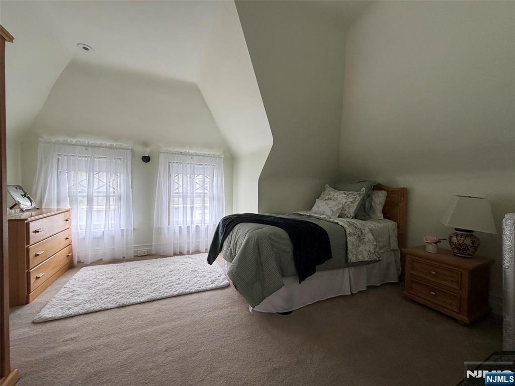 88 Edgemont Road — photo 8