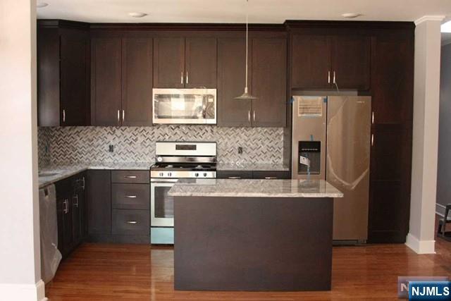 441 Stockton Place 2nd Fl - Photo 2