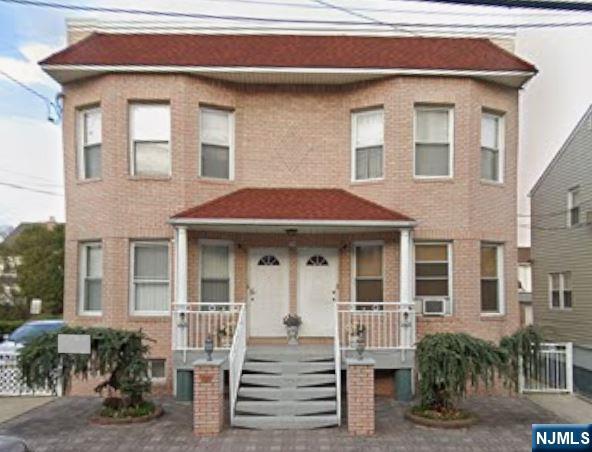 731 Elm 2R - Photo 1