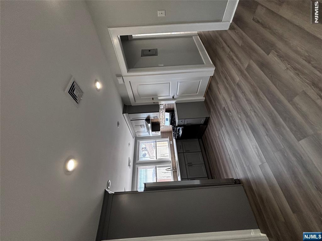 731 Elm 2R - Photo 5