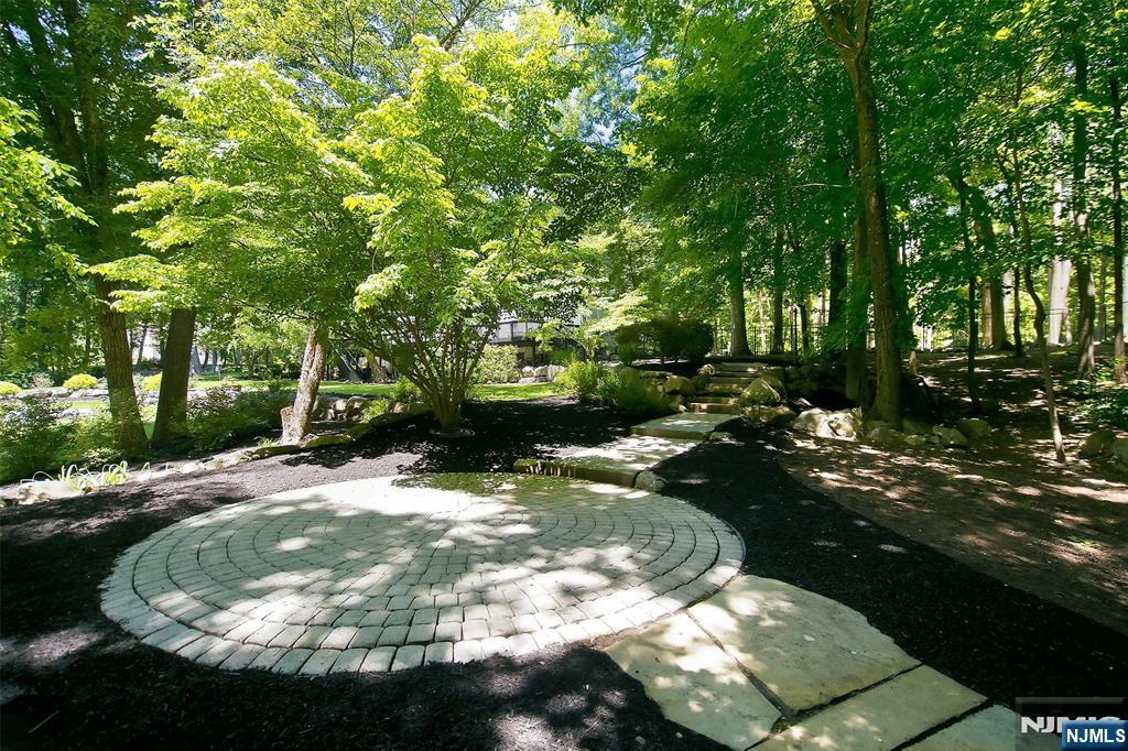 87 Hearthstone Drive — photo 45