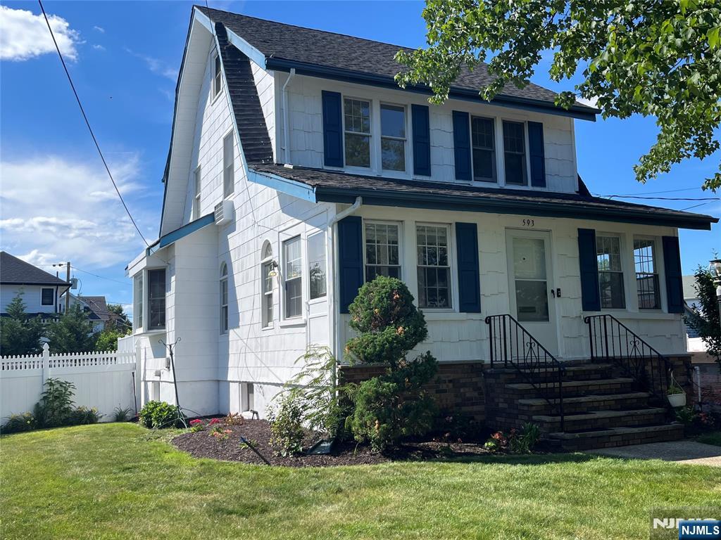 593 Palmer Ave, Maywood, NJ 07607