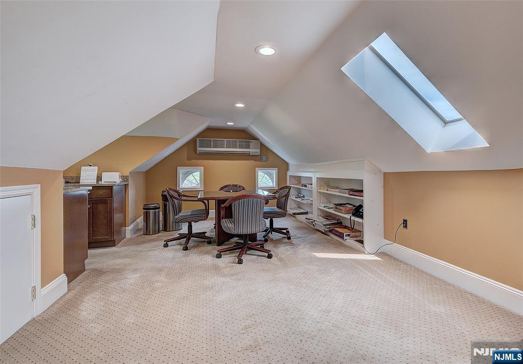 24 Washington Avenue — photo 21