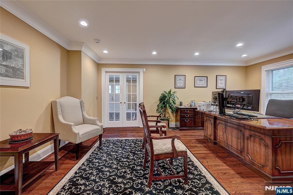 24 Washington Avenue — photo 6