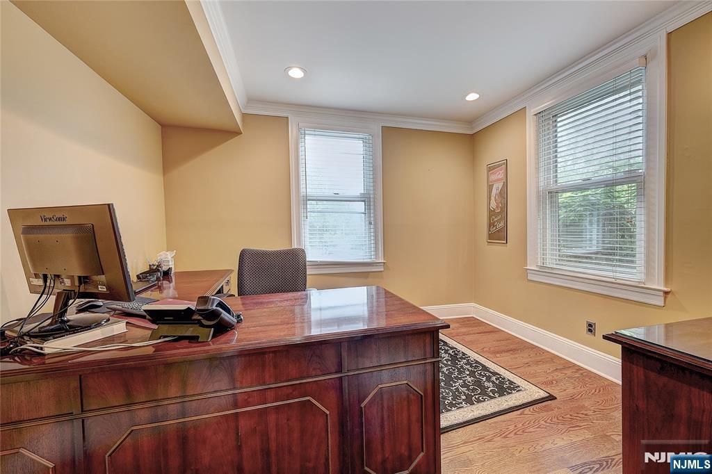 24 Washington Avenue — photo 8