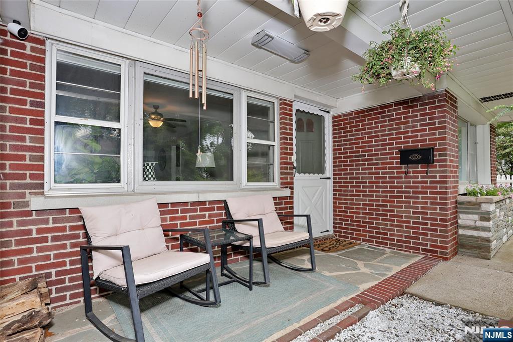 466 Mountain Ave, Twp Of Washington, NJ 07676
