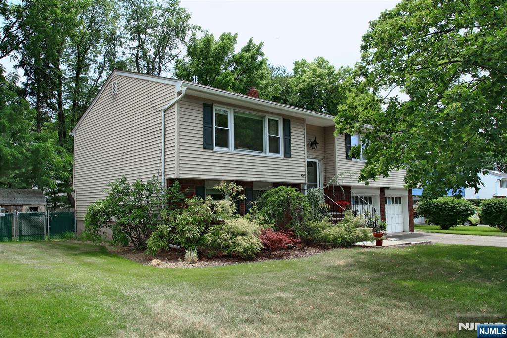 42-05 Naugle Drive - Photo 4