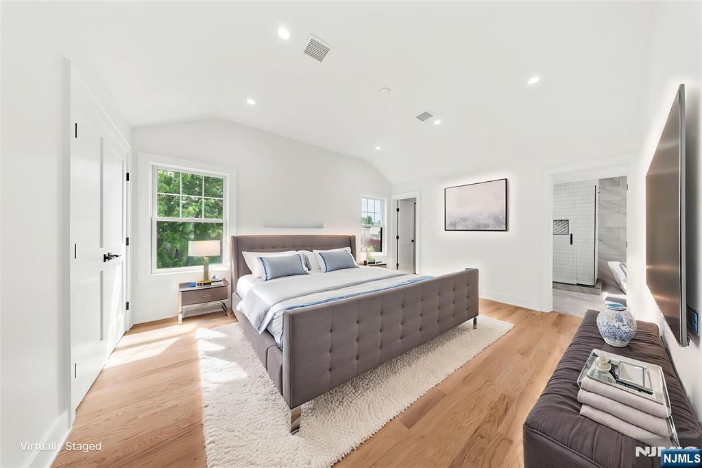 51 Becker Avenue — photo 42