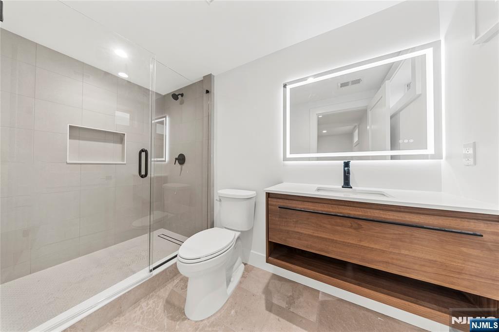 51 Becker Avenue — photo 44