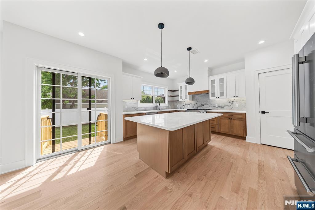 51 Becker Avenue — photo 10