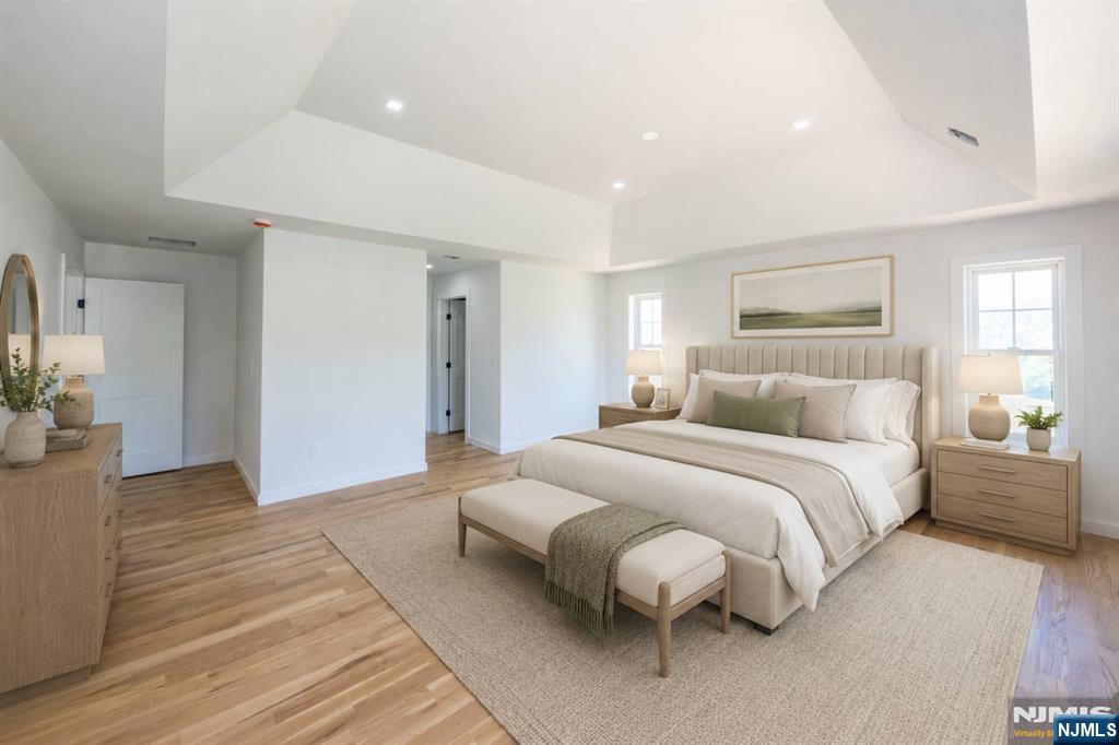 9 Emerald Drive — photo 31