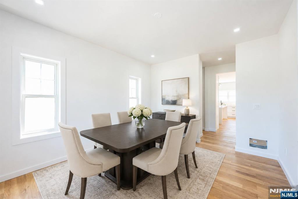 9 Emerald Drive — photo 8