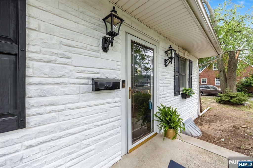 Homes for sale in New Milford, NJ | 335 River Rd, New Milford, NJ 07646 | MLS# 26023083