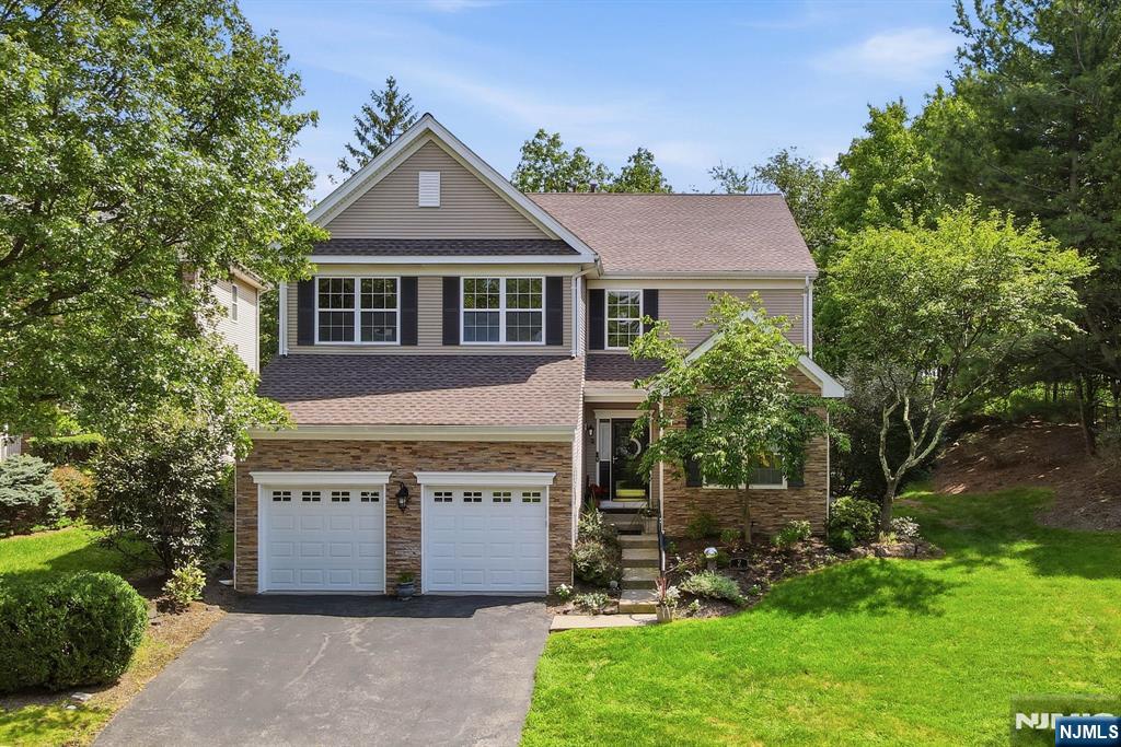 2 Stone Ridge Court - Photo 1