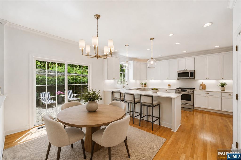 2 Stone Ridge Court
