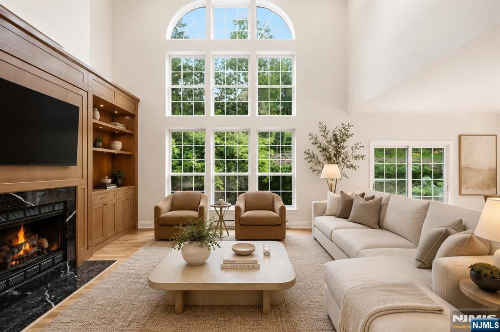 2 Stone Ridge Court